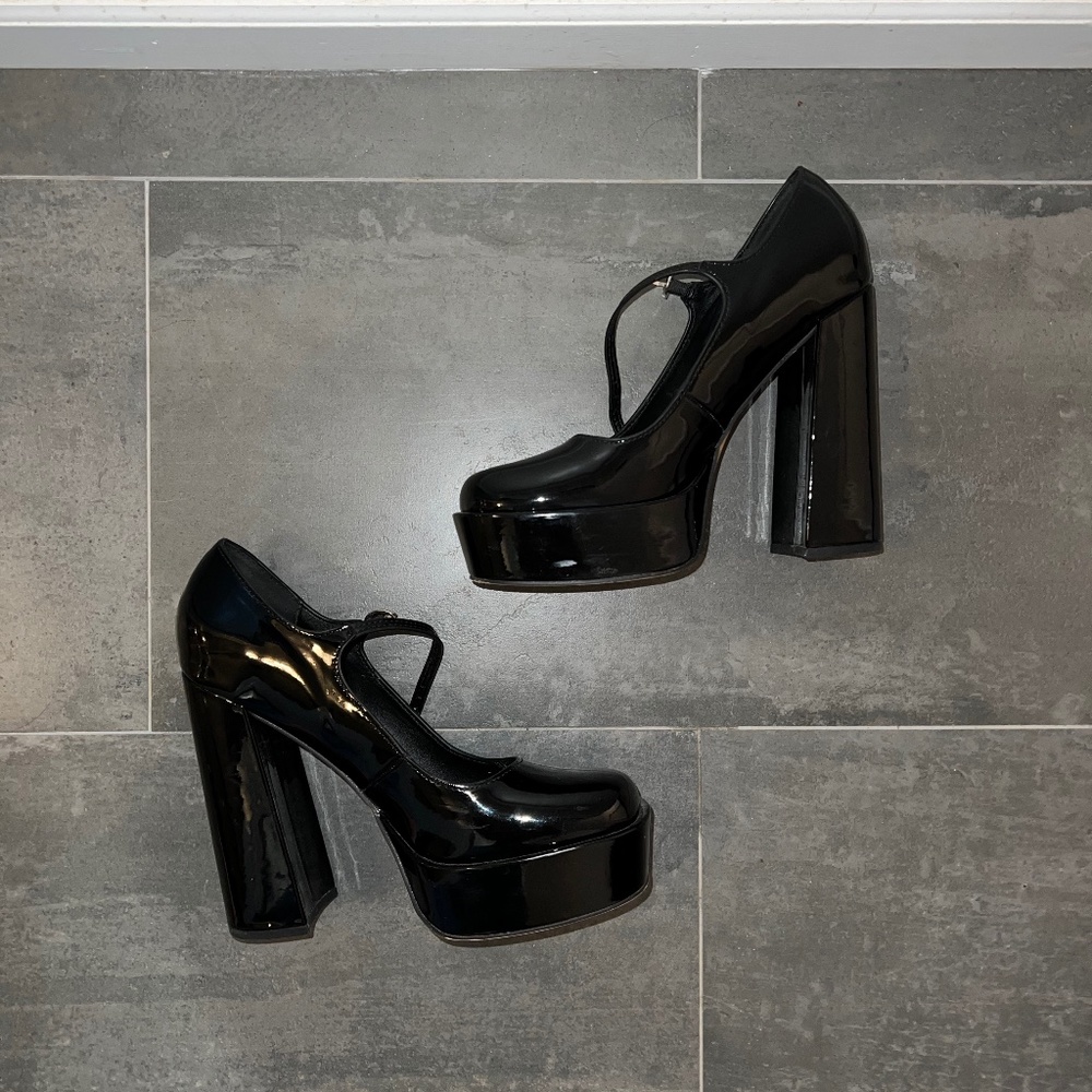 Aldo Black Platform Heel, Size 8.5